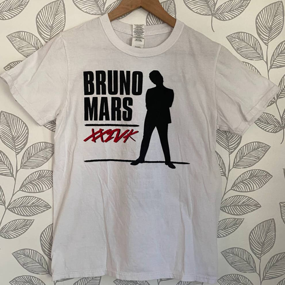 Bruno Mars 24K Magic World Tour T-shirt, Size S